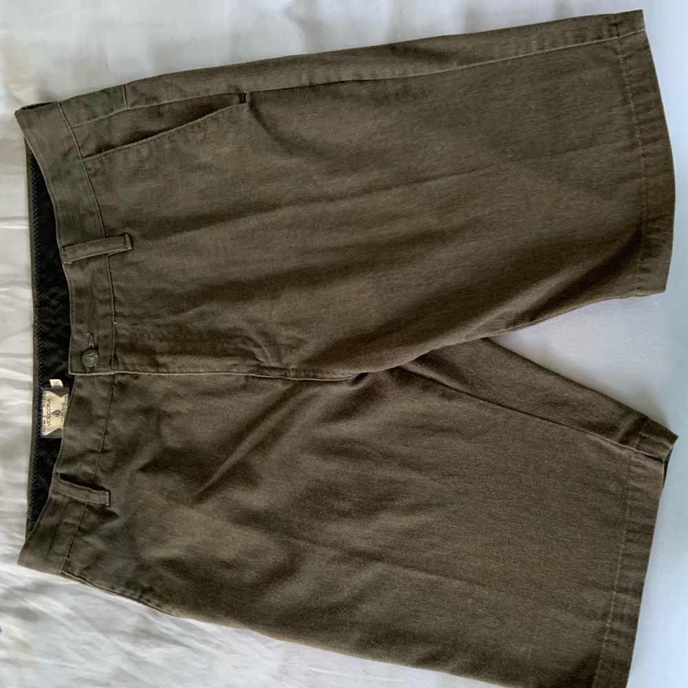Volcom Shorts - Picture 3 of 5